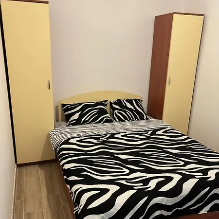 Maya * Bucureşti